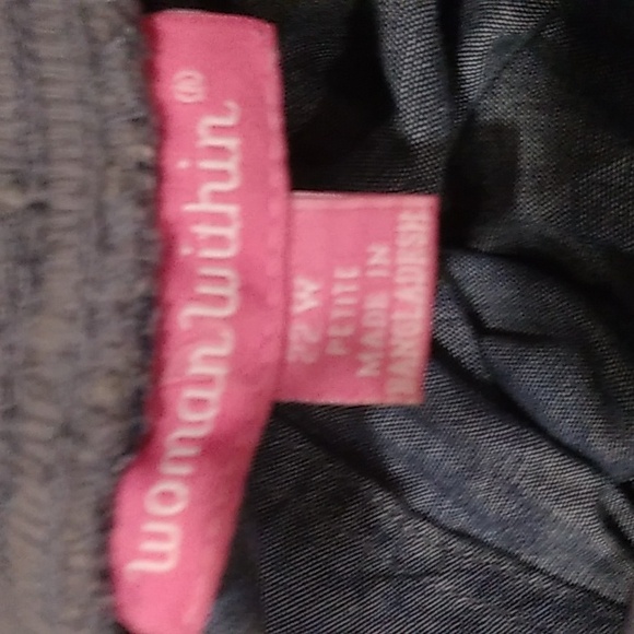 Blue camo convertible capri/bermuda shorts - Picture 6 of 6